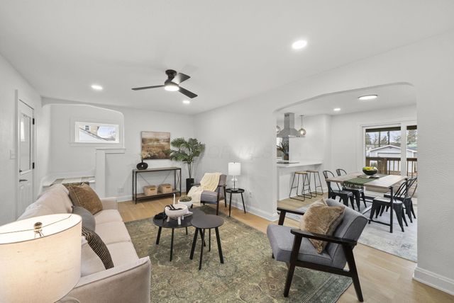 2712 Eakin Road, Columbus, OH 43204