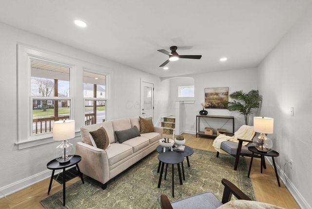 2712 Eakin Road, Columbus, OH 43204