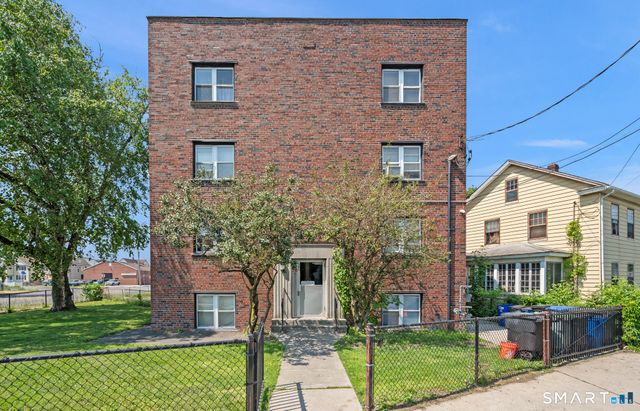 305 Parrott Avenue, Bridgeport, CT 06606