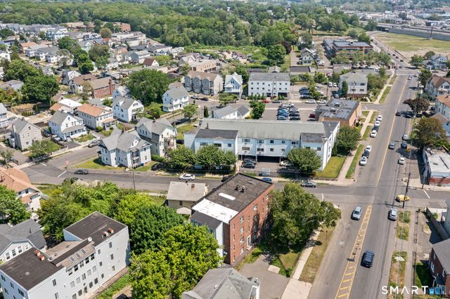 305 Parrott Avenue, Bridgeport, CT 06606
