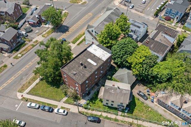 305 Parrott Avenue, Bridgeport, CT 06606