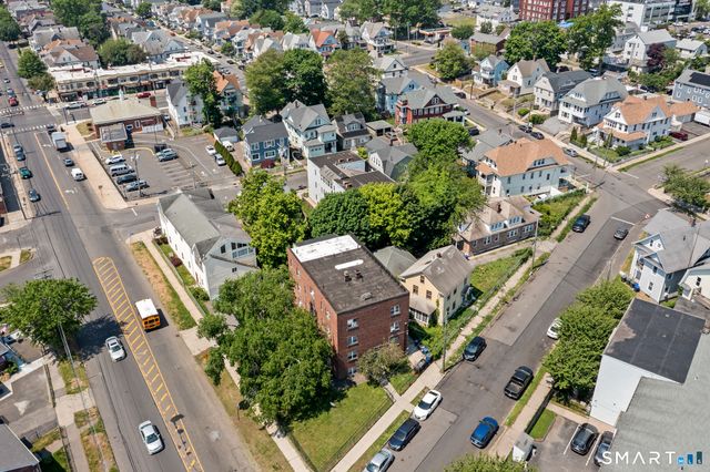 305 Parrott Avenue, Bridgeport, CT 06606