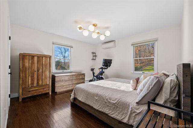 44 Oakridge Road, North Salem, NY 10560