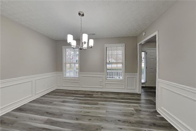 275 Grayson Manor Drive, Loganville, GA 30052