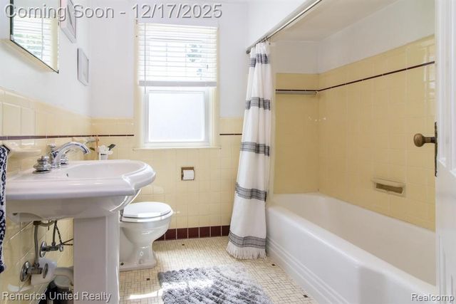 9915 Ingram Street, Livonia, MI 48150