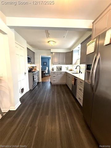 9915 Ingram Street, Livonia, MI 48150