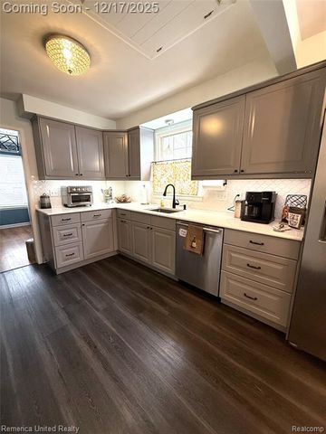 9915 Ingram Street, Livonia, MI 48150