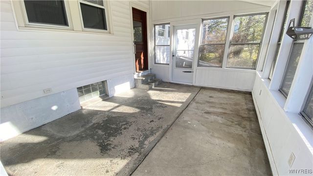 3087 Cloverbank Road, Hamburg, NY 14075