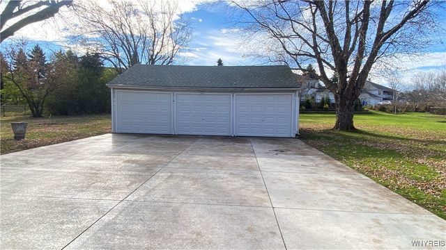 3087 Cloverbank Road, Hamburg, NY 14075