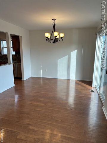 252 Shore Brook Lane, Walled Lake, MI 48390