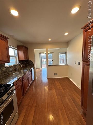 252 Shore Brook Lane, Walled Lake, MI 48390