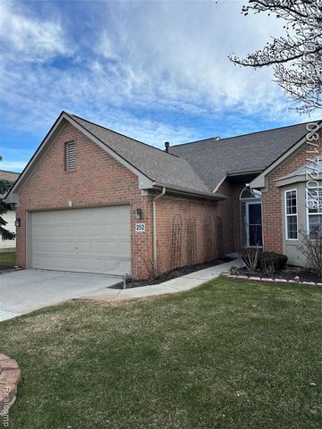 252 Shore Brook Lane, Walled Lake, MI 48390