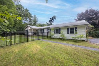 1 Woodhenge Circle, Londonderry, NH 03053