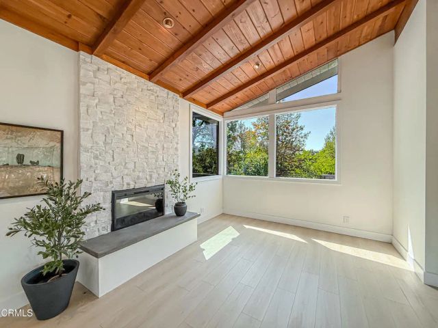 20930 Almazan Road, Woodland Hills, CA 91364
