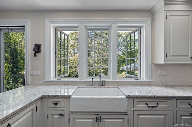 12 Bishop Park Road, Pound Ridge, NY 10576