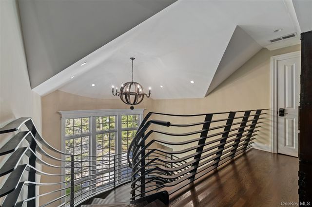 12 Bishop Park Road, Pound Ridge, NY 10576