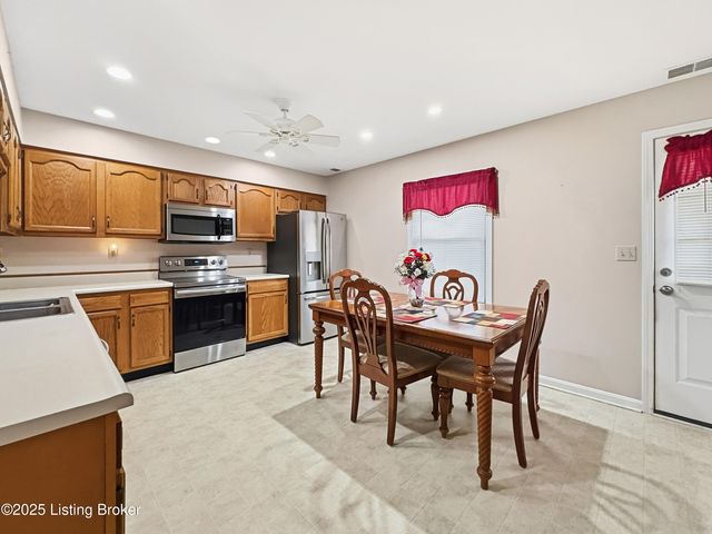 10709 Grecian Rd, Louisville, KY 40272