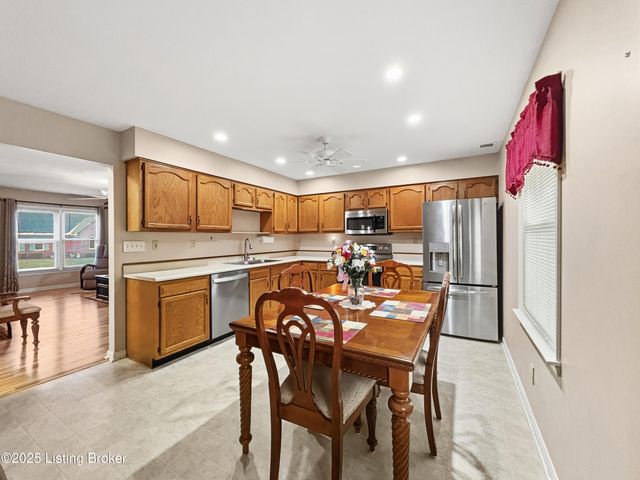 10709 Grecian Rd, Louisville, KY 40272