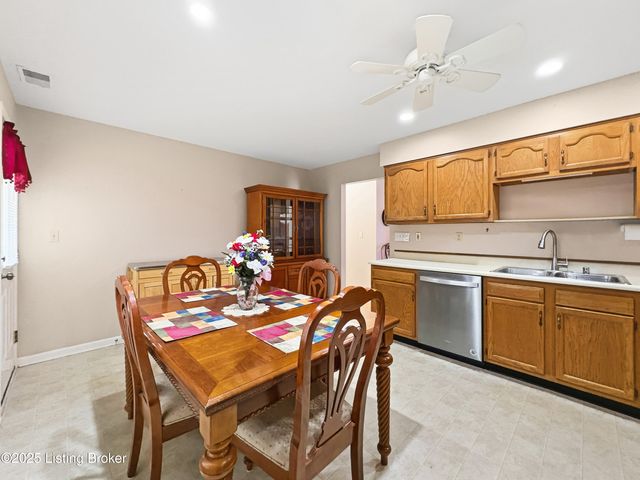 10709 Grecian Rd, Louisville, KY 40272