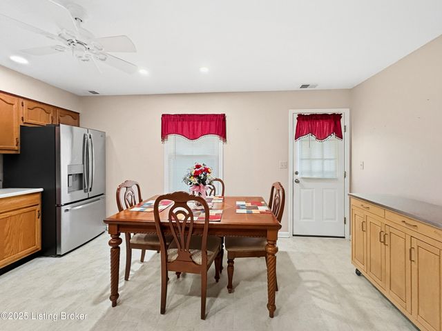 10709 Grecian Rd, Louisville, KY 40272