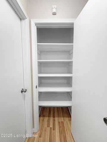 10709 Grecian Rd, Louisville, KY 40272