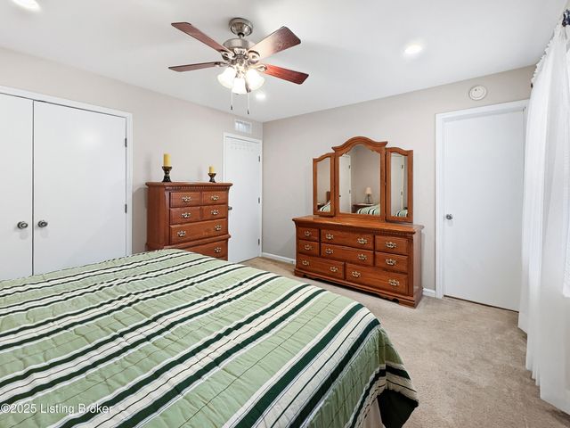 10709 Grecian Rd, Louisville, KY 40272