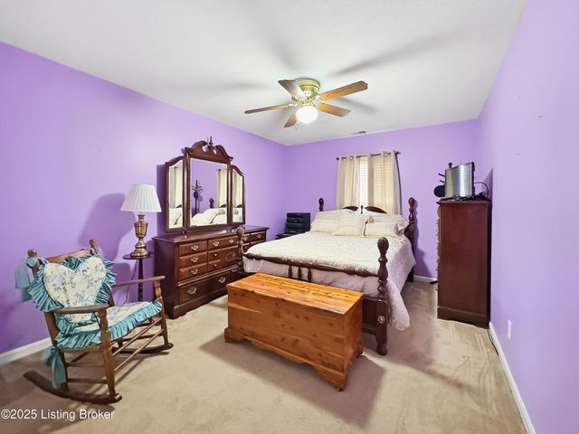 10709 Grecian Rd, Louisville, KY 40272