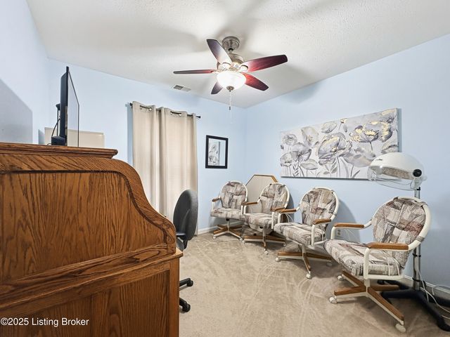 10709 Grecian Rd, Louisville, KY 40272