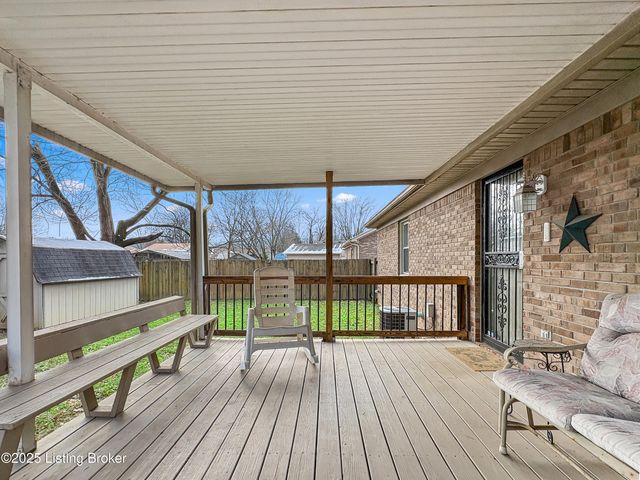 10709 Grecian Rd, Louisville, KY 40272