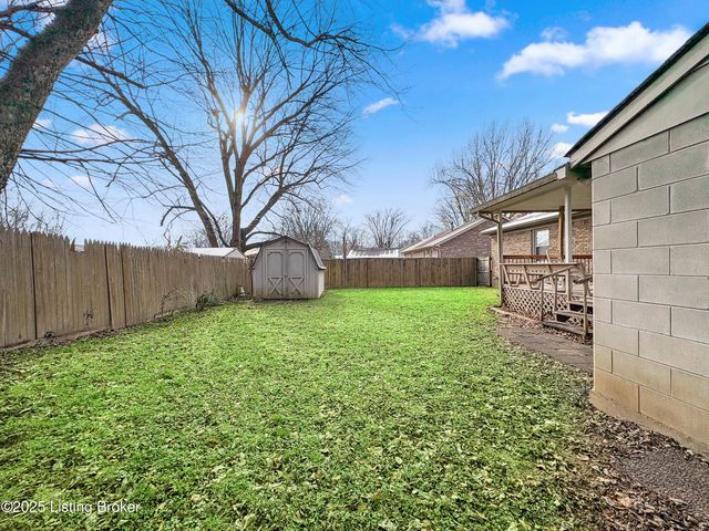 10709 Grecian Rd, Louisville, KY 40272