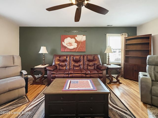 10709 Grecian Rd, Louisville, KY 40272