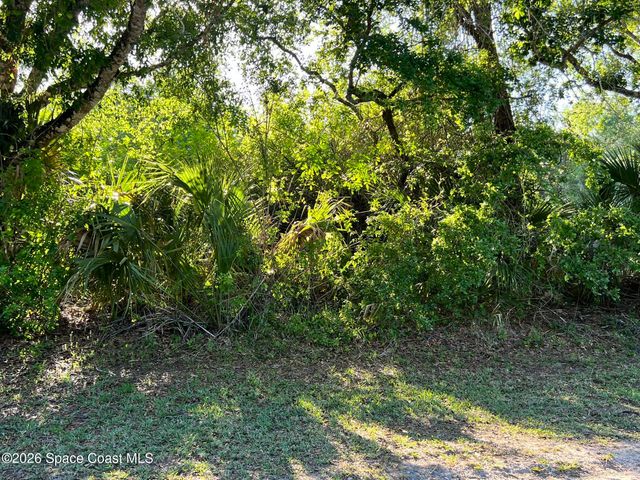 8965 100th Avenue, Vero Beach, FL 32967