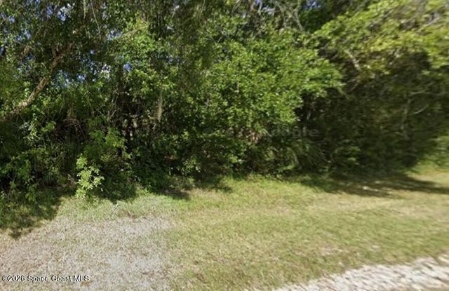 8965 100th Avenue, Vero Beach, FL 32967