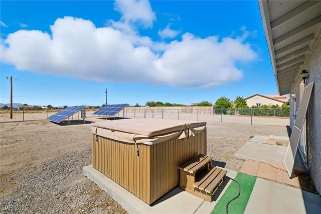 2710 South Rainbow Avenue, Pahrump, NV 89048