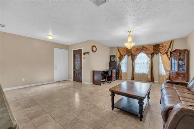 6610 Beryl Drive, Arlington, TX 76002
