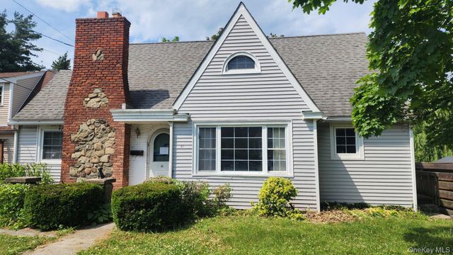 21 Marple Road, Poughkeepsie, NY 12603