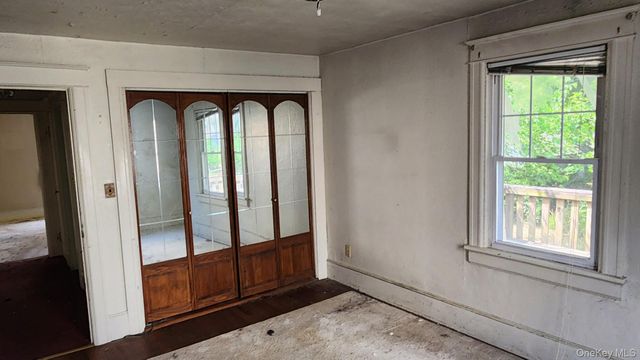 21 Marple Road, Poughkeepsie, NY 12603