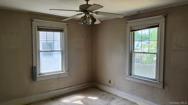 21 Marple Road, Poughkeepsie, NY 12603