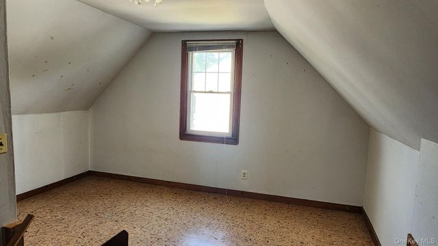 21 Marple Road, Poughkeepsie, NY 12603