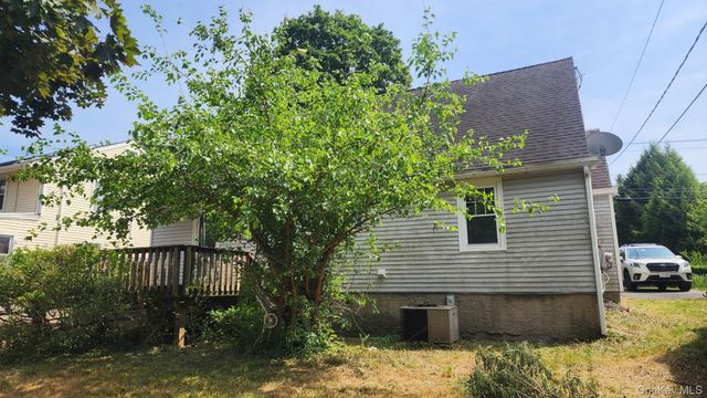 21 Marple Road, Poughkeepsie, NY 12603