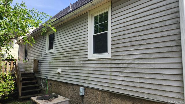 21 Marple Road, Poughkeepsie, NY 12603