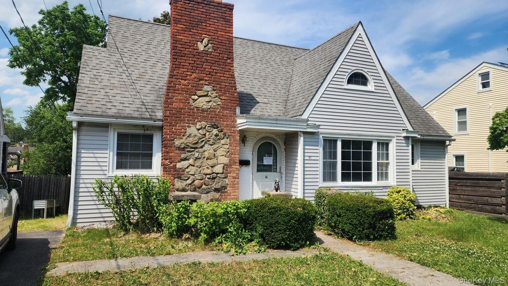 21 Marple Road, Poughkeepsie, NY 12603
