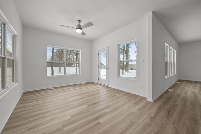 22 Levanno Drive, Crown Point, IN 46307