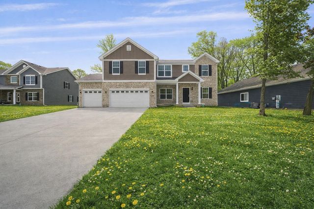 22 Levanno Drive, Crown Point, IN 46307