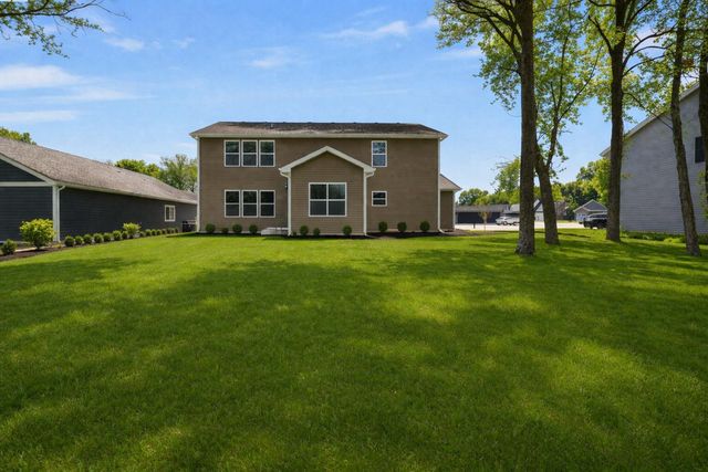 22 Levanno Drive, Crown Point, IN 46307
