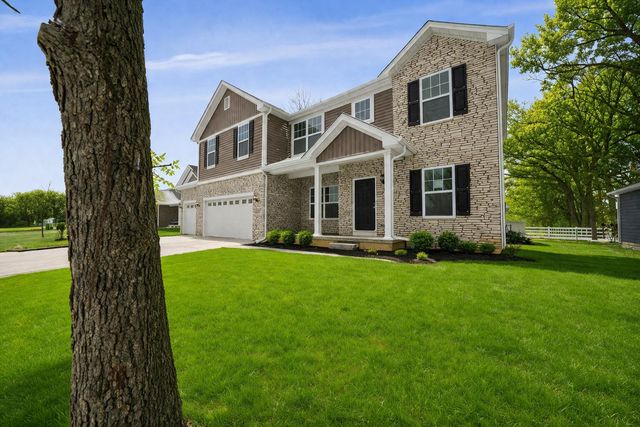 22 Levanno Drive, Crown Point, IN 46307