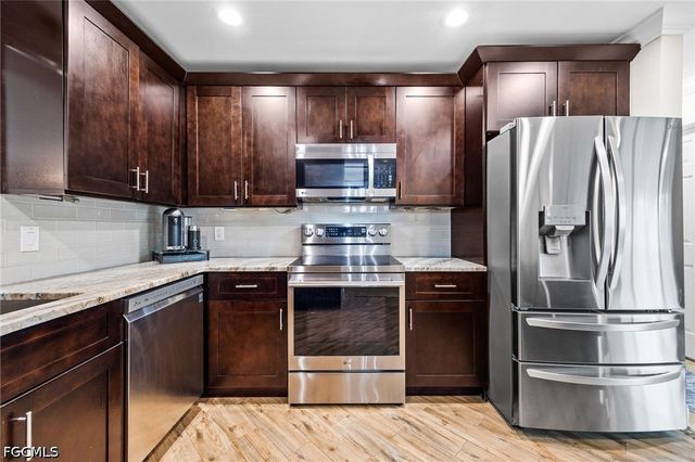 2439 Ephraim AVE, Fort Myers, FL 33907