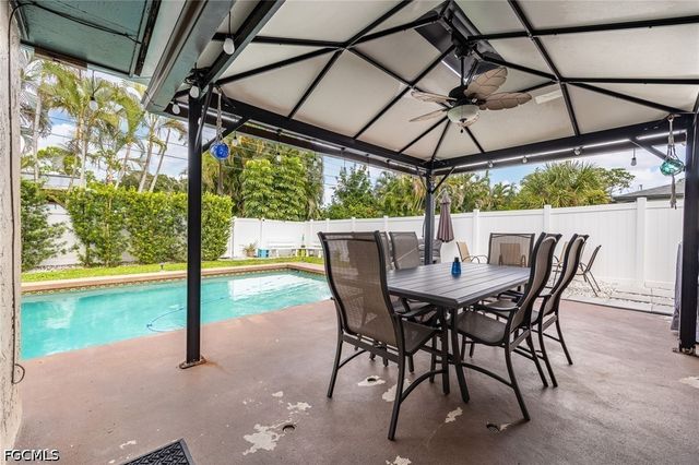 2439 Ephraim AVE, Fort Myers, FL 33907