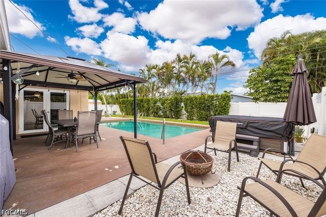 2439 Ephraim AVE, Fort Myers, FL 33907
