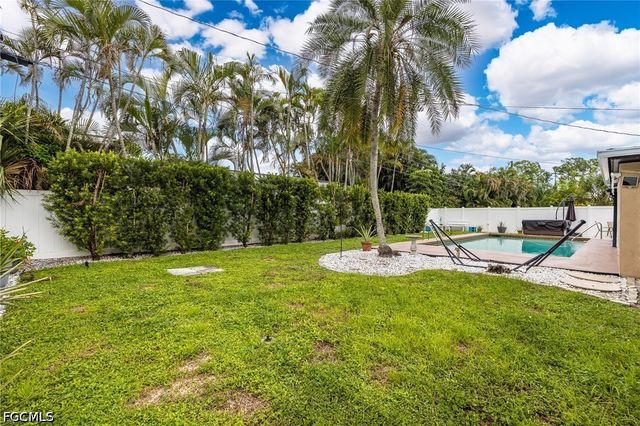 2439 Ephraim AVE, Fort Myers, FL 33907